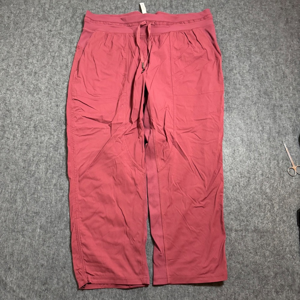 Lululemon Beyond the Studio Crop 25 Pants Red Size 14 LW6AVQS